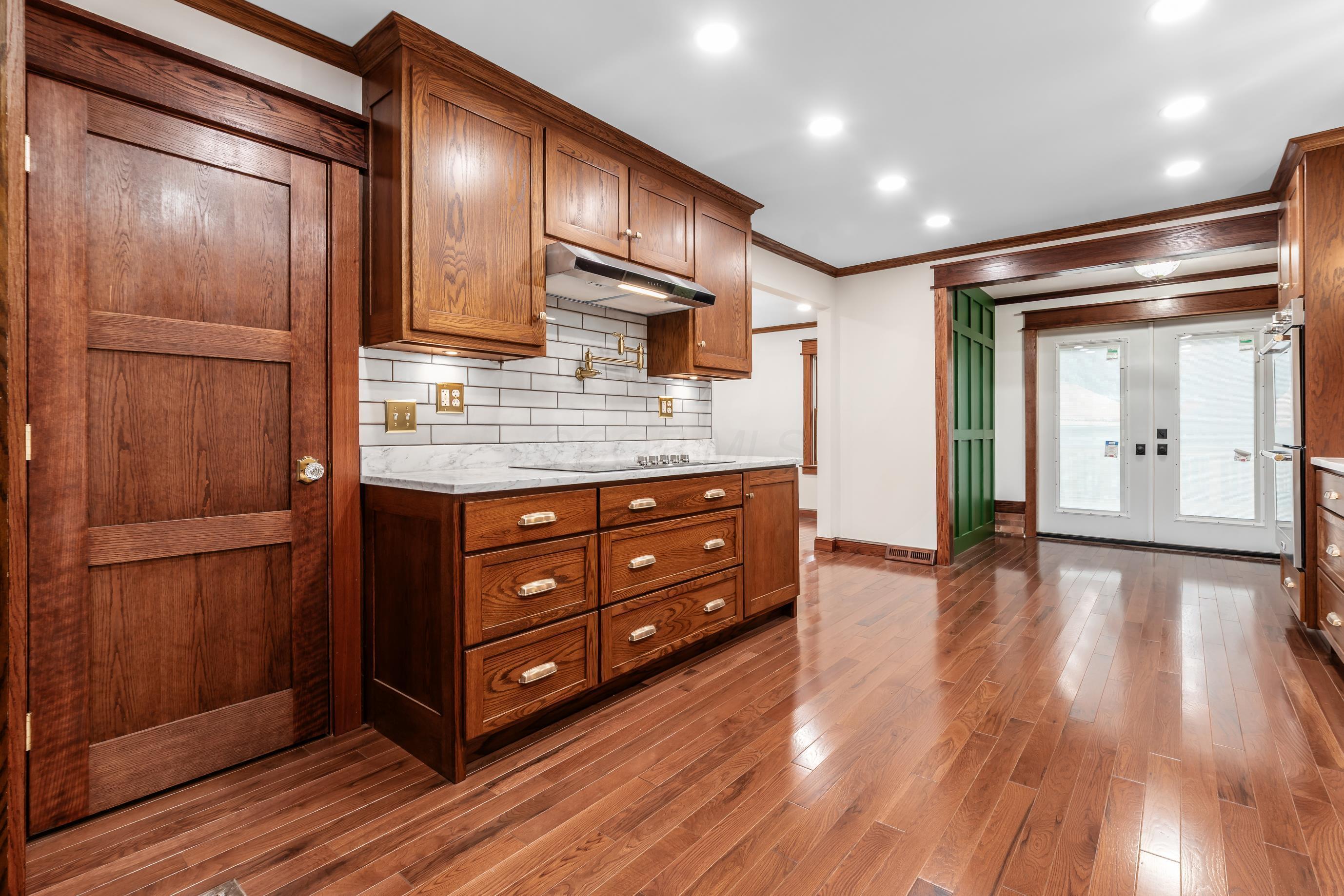 3229 Nolan Road Zanesville, OH 43701 - Photo 11 of 53 3229 Nolan- eat-in kitchen 4