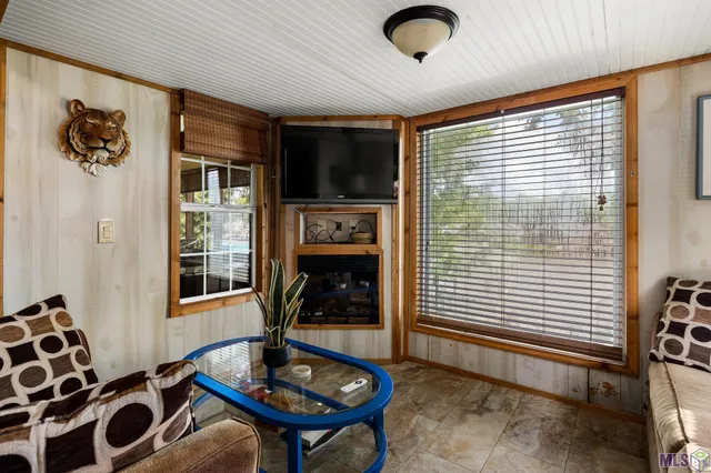 $170,000 | 21054 Diversion Canal Road, St. Amant, LA 70774