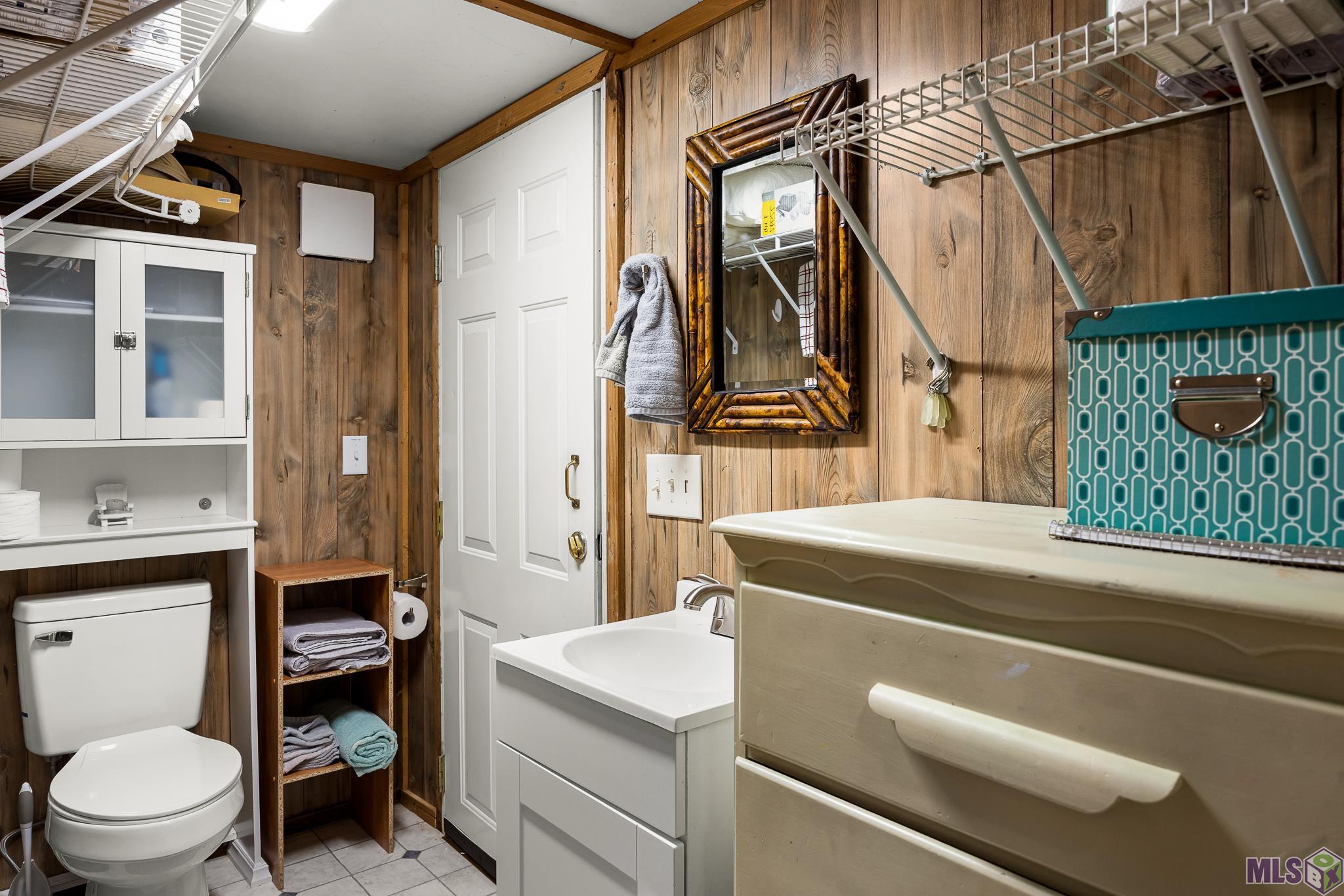 21054 Diversion Canal Road St. Amant, LA 70774 - Photo 16 of 48 Primary Bathroom