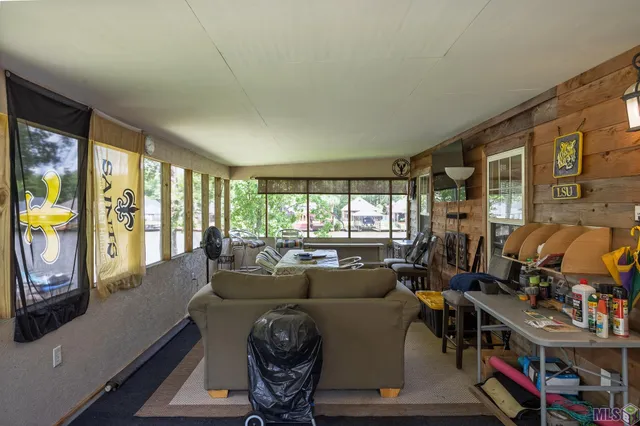 $170,000 | 21054 Diversion Canal Road, St. Amant, LA 70774