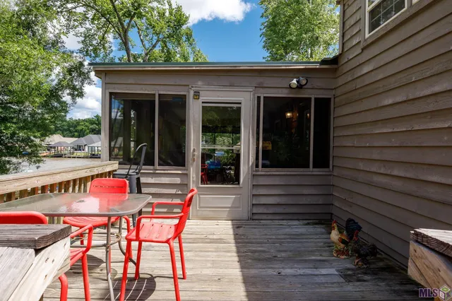 $170,000 | 21054 Diversion Canal Road, St. Amant, LA 70774