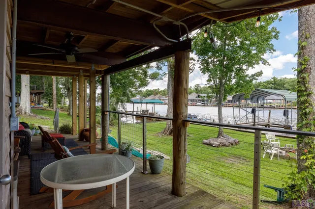 $170,000 | 21054 Diversion Canal Road, St. Amant, LA 70774