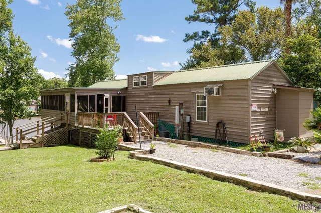 $170,000 | 21054 Diversion Canal Road, St. Amant, LA 70774