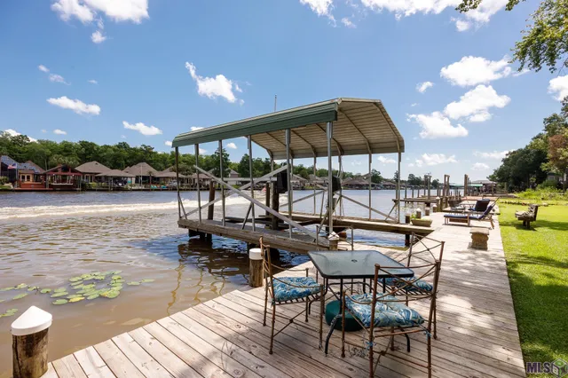 $170,000 | 21054 Diversion Canal Road, St. Amant, LA 70774