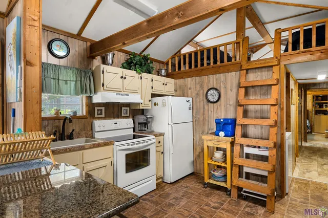 $170,000 | 21054 Diversion Canal Road, St. Amant, LA 70774