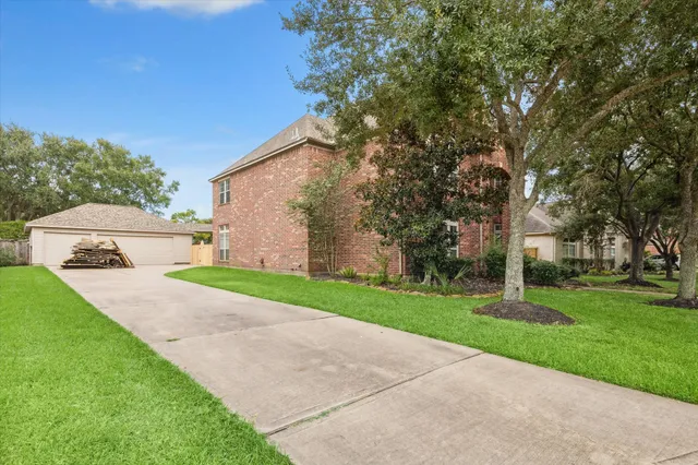 $3,800 | 11404 Island Manor Street, Pearland, TX 77584