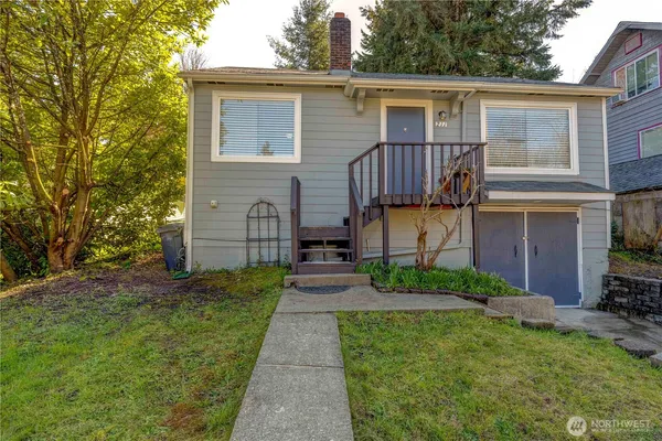 $339,950 | 211 West Harvard Avenue, Shelton, WA 98584