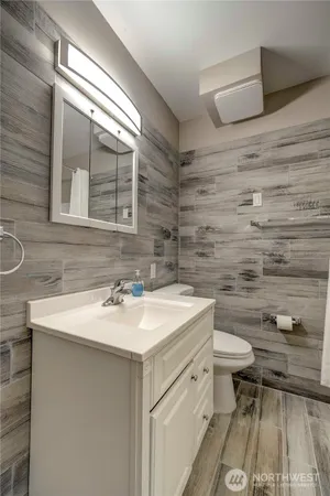 $339,950 | 211 West Harvard Avenue, Shelton, WA 98584