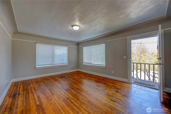 $339,950 | 211 West Harvard Avenue, Shelton, WA 98584