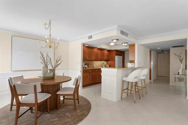 $795,000 | 1750 Benjamin Franklin Drive, Unit 9G, Sarasota, FL 34236