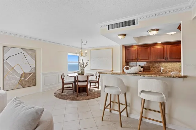 $795,000 | 1750 Benjamin Franklin Drive, Unit 9G, Sarasota, FL 34236