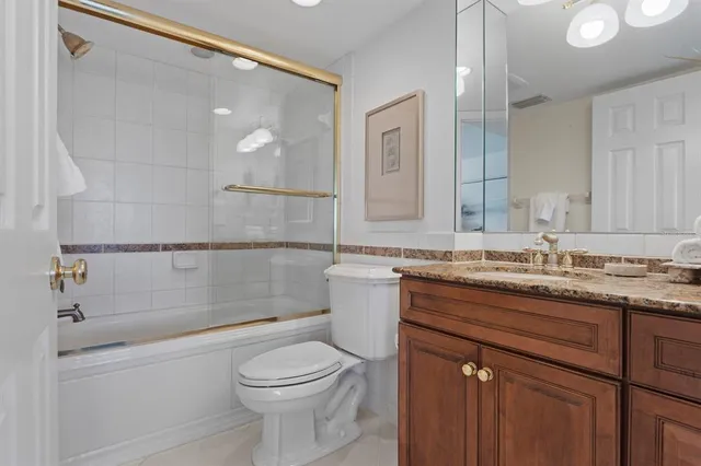 $795,000 | 1750 Benjamin Franklin Drive, Unit 9G, Sarasota, FL 34236