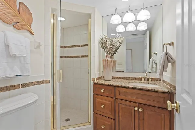 $795,000 | 1750 Benjamin Franklin Drive, Unit 9G, Sarasota, FL 34236