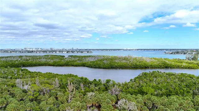 $795,000 | 1750 Benjamin Franklin Drive, Unit 9G, Sarasota, FL 34236