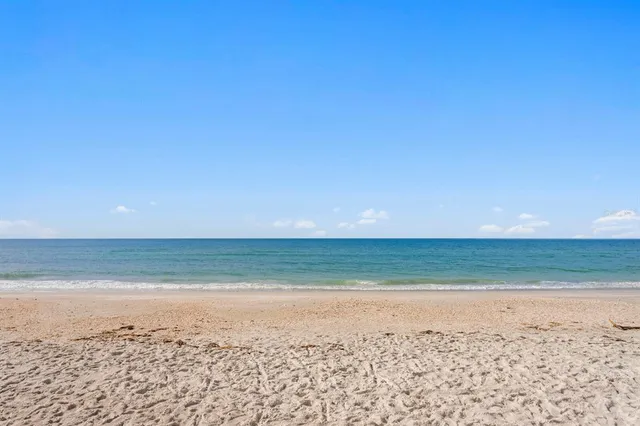 $795,000 | 1750 Benjamin Franklin Drive, Unit 9G, Sarasota, FL 34236