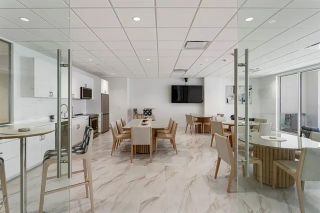 $795,000 | 1750 Benjamin Franklin Drive, Unit 9G, Sarasota, FL 34236