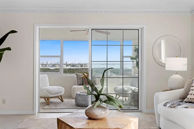 $795,000 | 1750 Benjamin Franklin Drive, Unit 9G, Sarasota, FL 34236