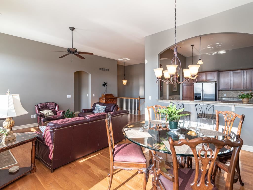 609 Mountain Circle Rochester, MI 48306 - Photo 27 of 73 50066094-26.JPG