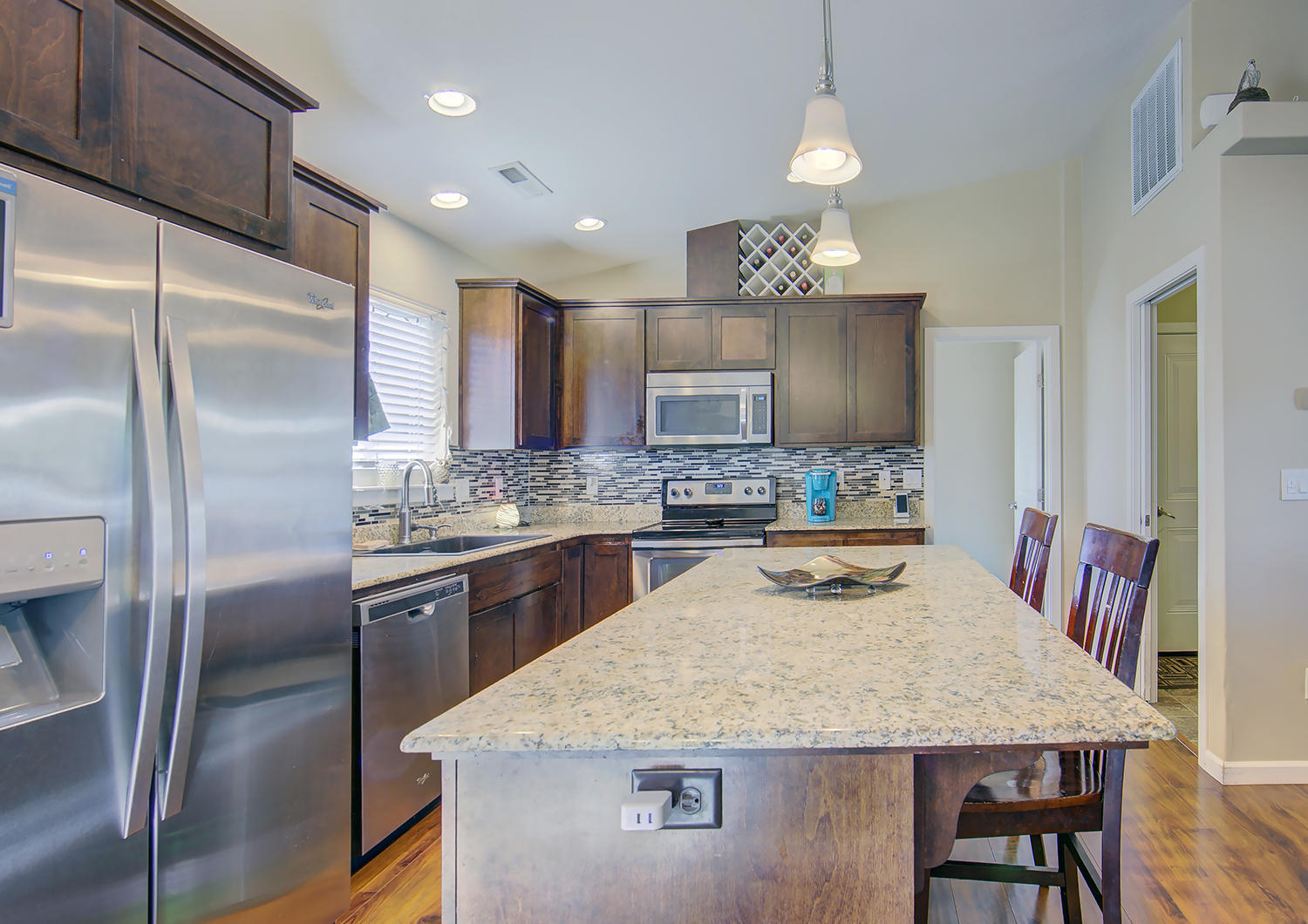 124 Dianne Way Eagle Point, OR 97524 - Photo 11 of 26 Kitchen - 3