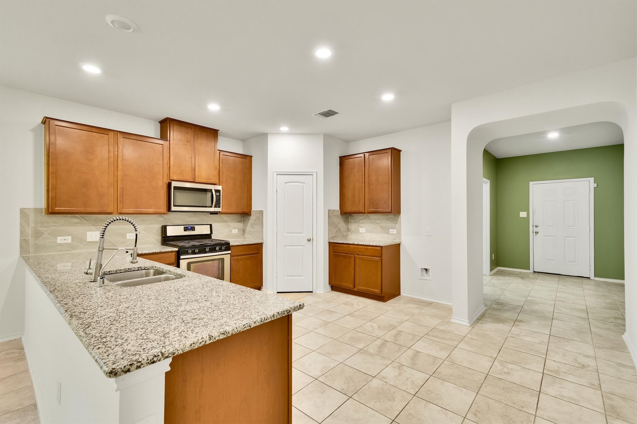 8084 Gato Lane Round Rock, TX 78665 - Photo 8 of 27