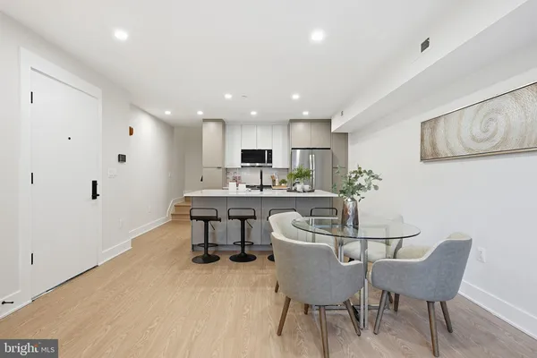 $4,299 | 2134 Wisconsin Avenue Northwest, Unit 4, Washington, DC 20007
