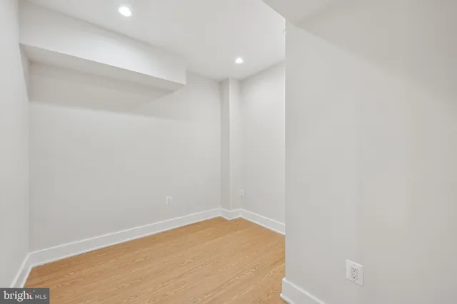 $4,500 | 2134 Wisconsin Avenue Northwest, Unit 4, Washington, DC 20007