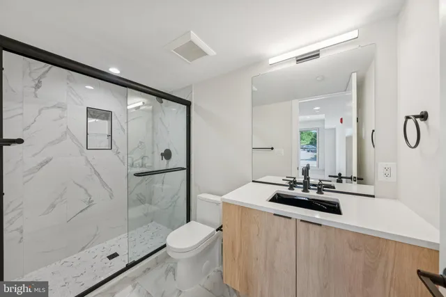 $4,500 | 2134 Wisconsin Avenue Northwest, Unit 4, Washington, DC 20007