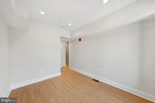 $4,500 | 2134 Wisconsin Avenue Northwest, Unit 4, Washington, DC 20007