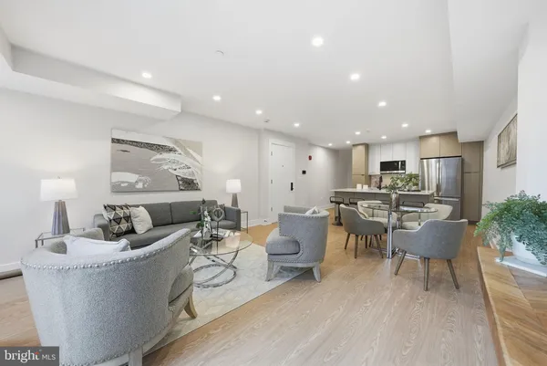 $4,299 | 2134 Wisconsin Avenue Northwest, Unit 4, Washington, DC 20007