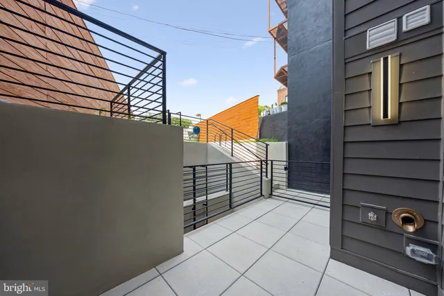 $4,500 | 2134 Wisconsin Avenue Northwest, Unit 4, Washington, DC 20007