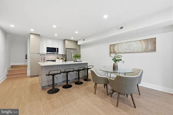 $4,299 | 2134 Wisconsin Avenue Northwest, Unit 4, Washington, DC 20007