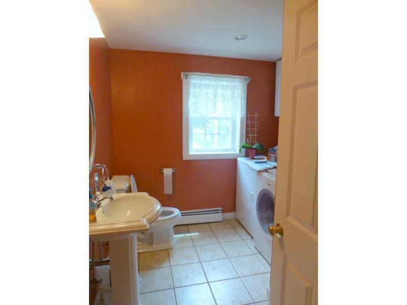 7 Quail Run Kennebunk, ME 04043 - Photo 6 of 17 Bathroom. FIRST FLOOR HALF...