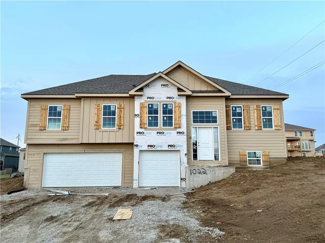 $439,900 | 1022 Jasmine Drive, Liberty, MO 64068