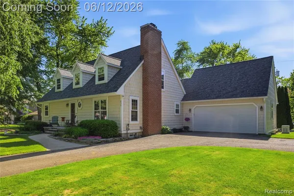 $559,900 | 830 Hemingway Road, Lake Orion, MI 48362