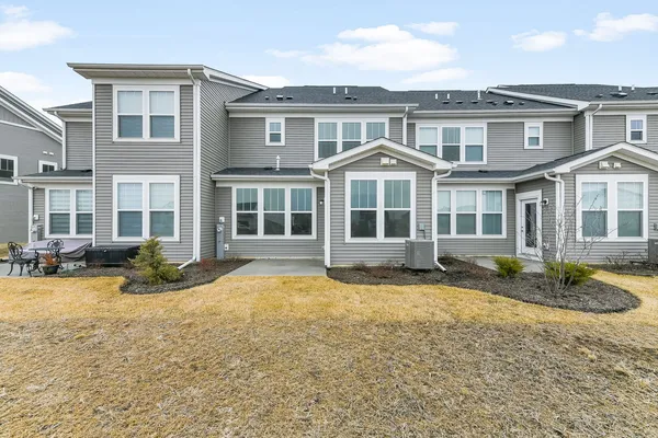 $3,095 | 672 Switchgrass Way, Unit 58005, Bolingbrook, IL 60490