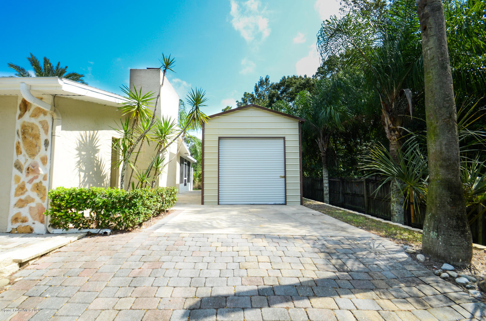 249 Flamingo Road Oak Hill, FL 32759 - Photo 3 of 33 DSC_1766