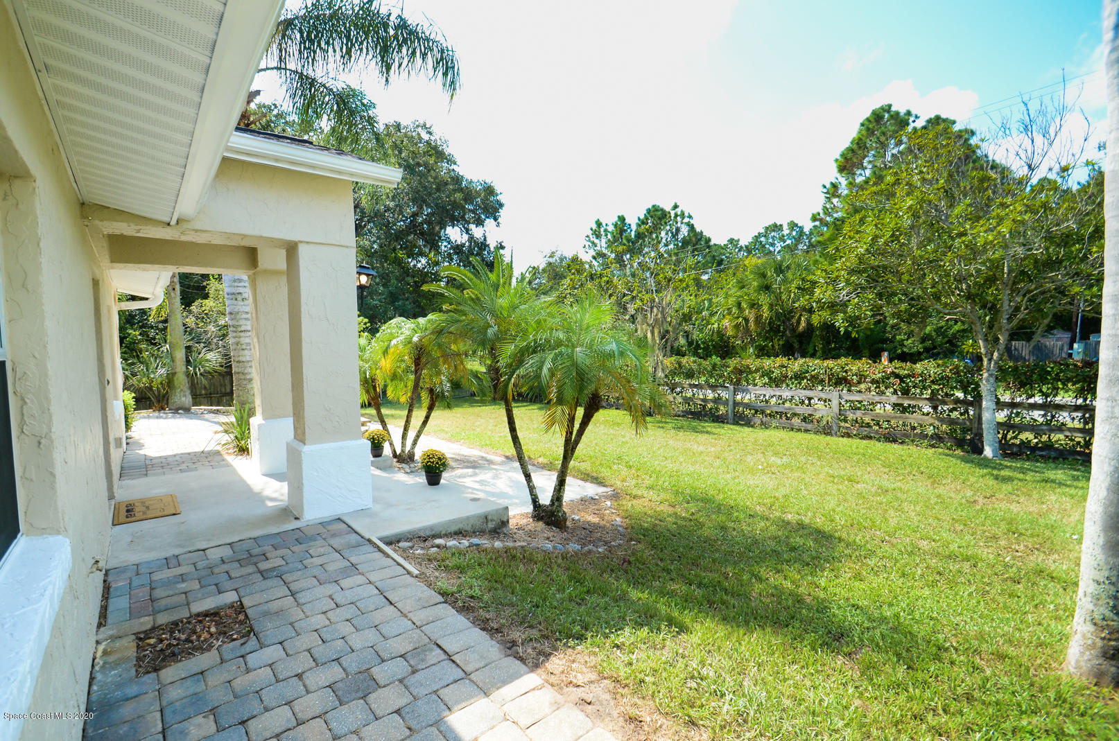 249 Flamingo Road Oak Hill, FL 32759 - Photo 4 of 33 DSC_1777