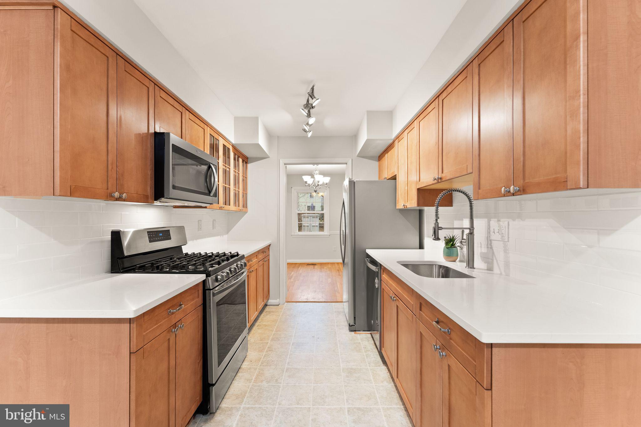 9710 Cardinal Road Fairfax, VA 22030 - Photo 18 of 51 Gallery Image 18