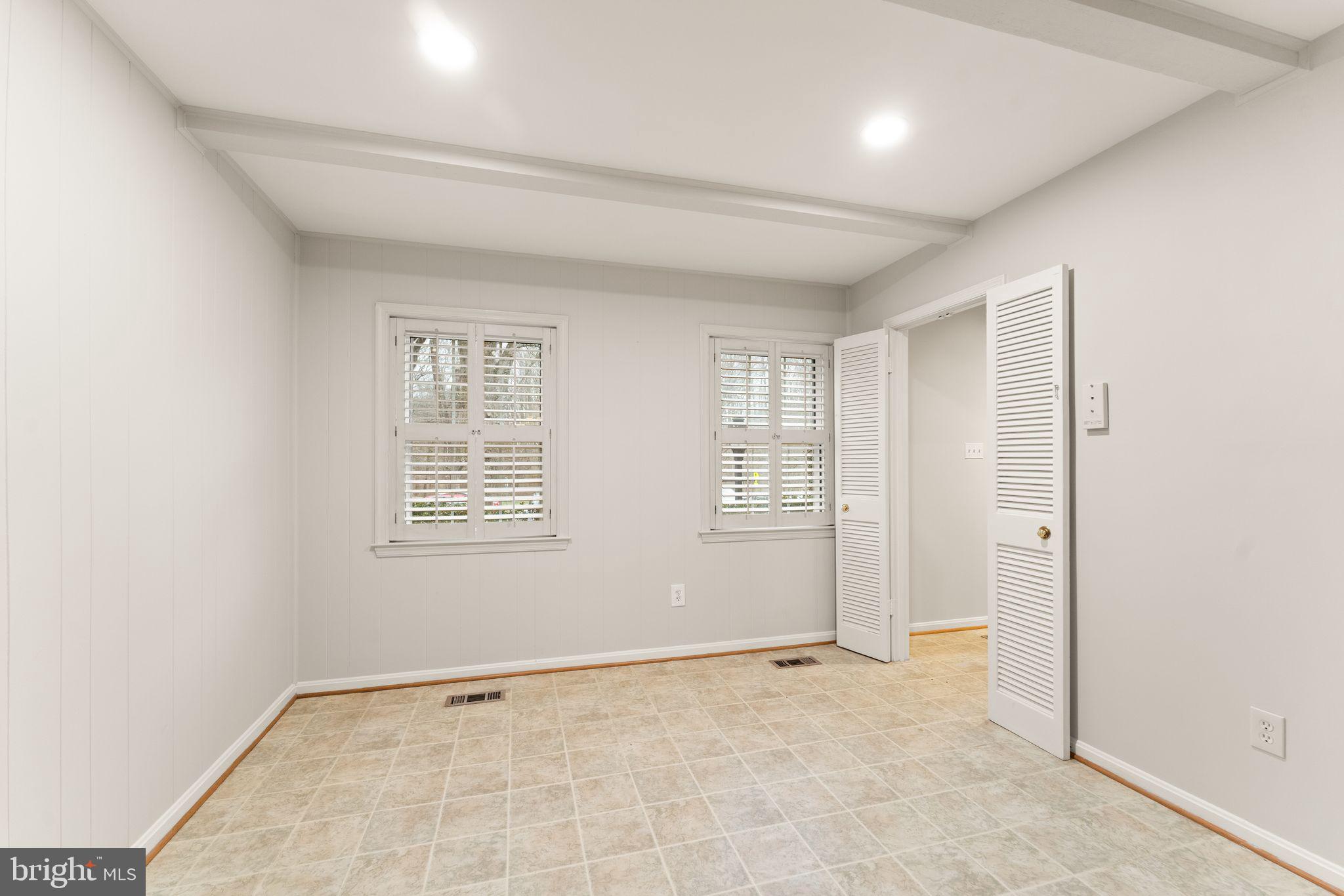 9710 Cardinal Road Fairfax, VA 22030 - Photo 19 of 51 Gallery Image 19