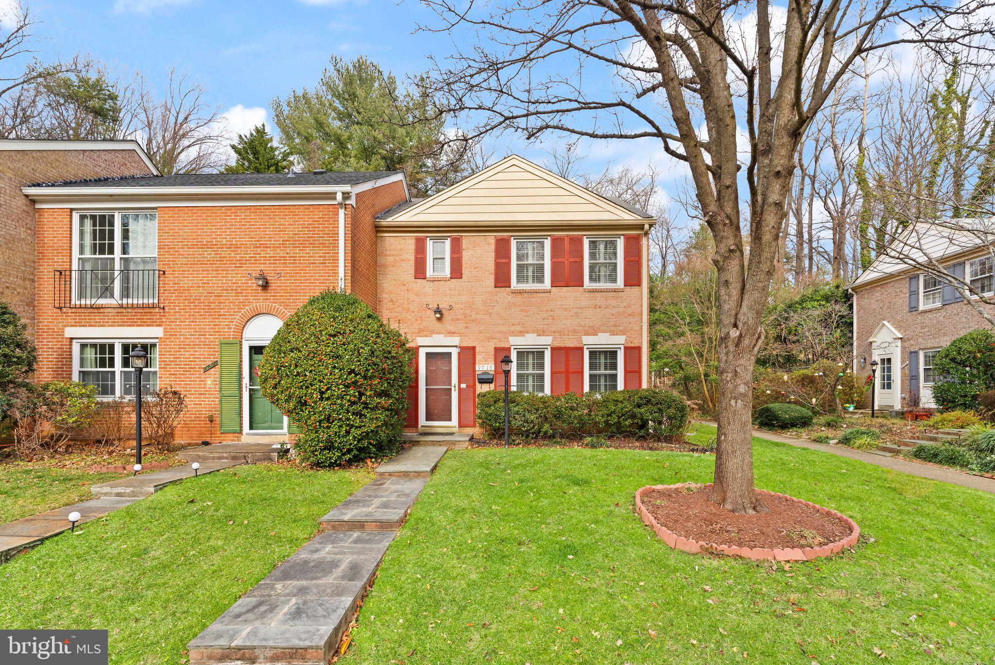 9710 Cardinal Road Fairfax, VA 22030 - Photo 2 of 51 Front entrance