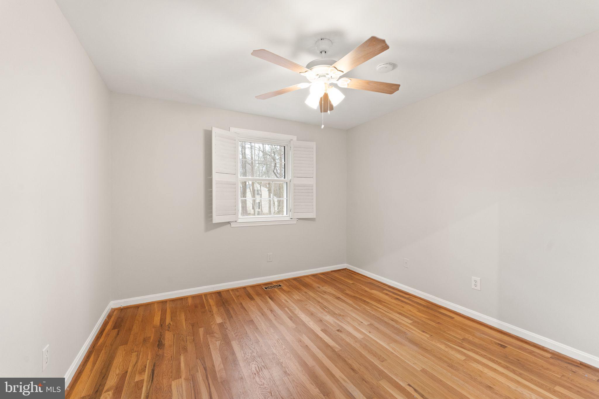 9710 Cardinal Road Fairfax, VA 22030 - Photo 31 of 51 Bedroom #2