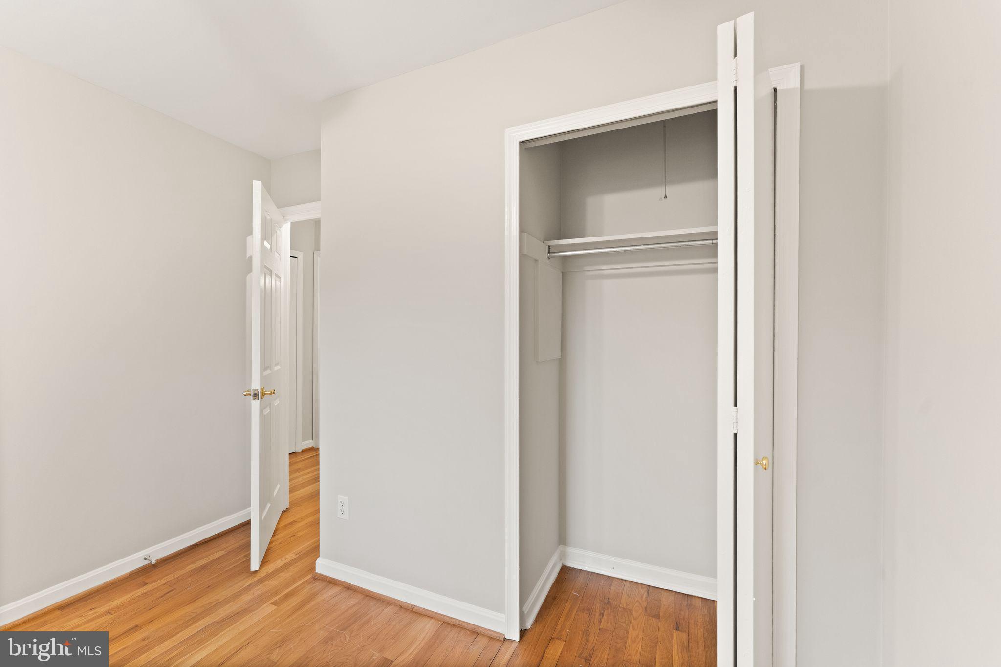 9710 Cardinal Road Fairfax, VA 22030 - Photo 36 of 51 Gallery Image 36