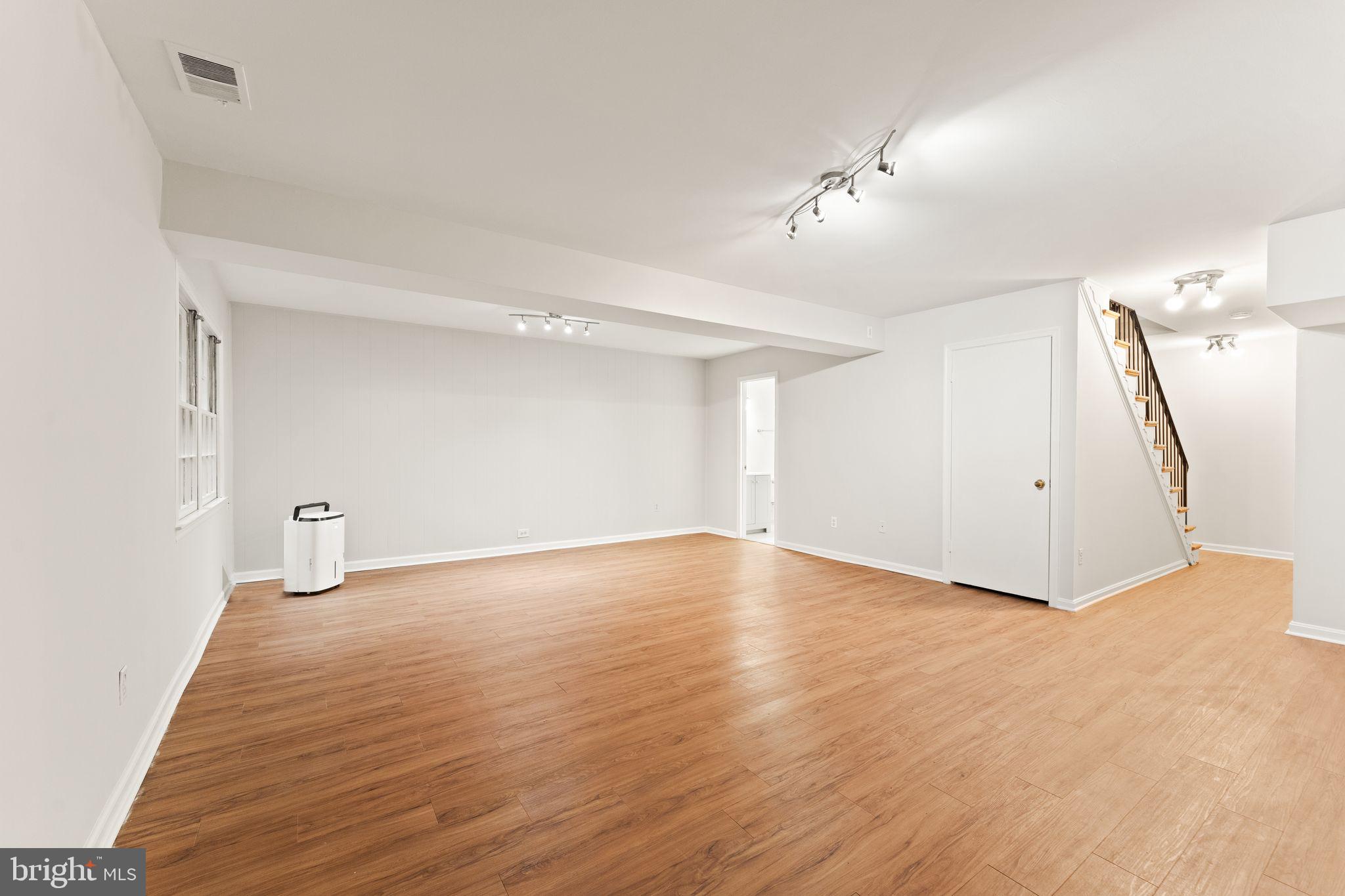 9710 Cardinal Road Fairfax, VA 22030 - Photo 40 of 51 With fresh paint