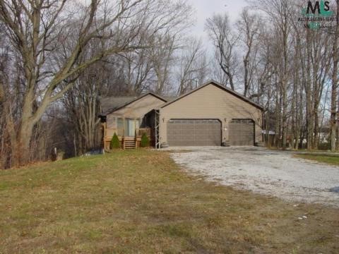 12874 Yale Road Yale, MI 48097 - Photo 11 of 12 594217-10.JPG