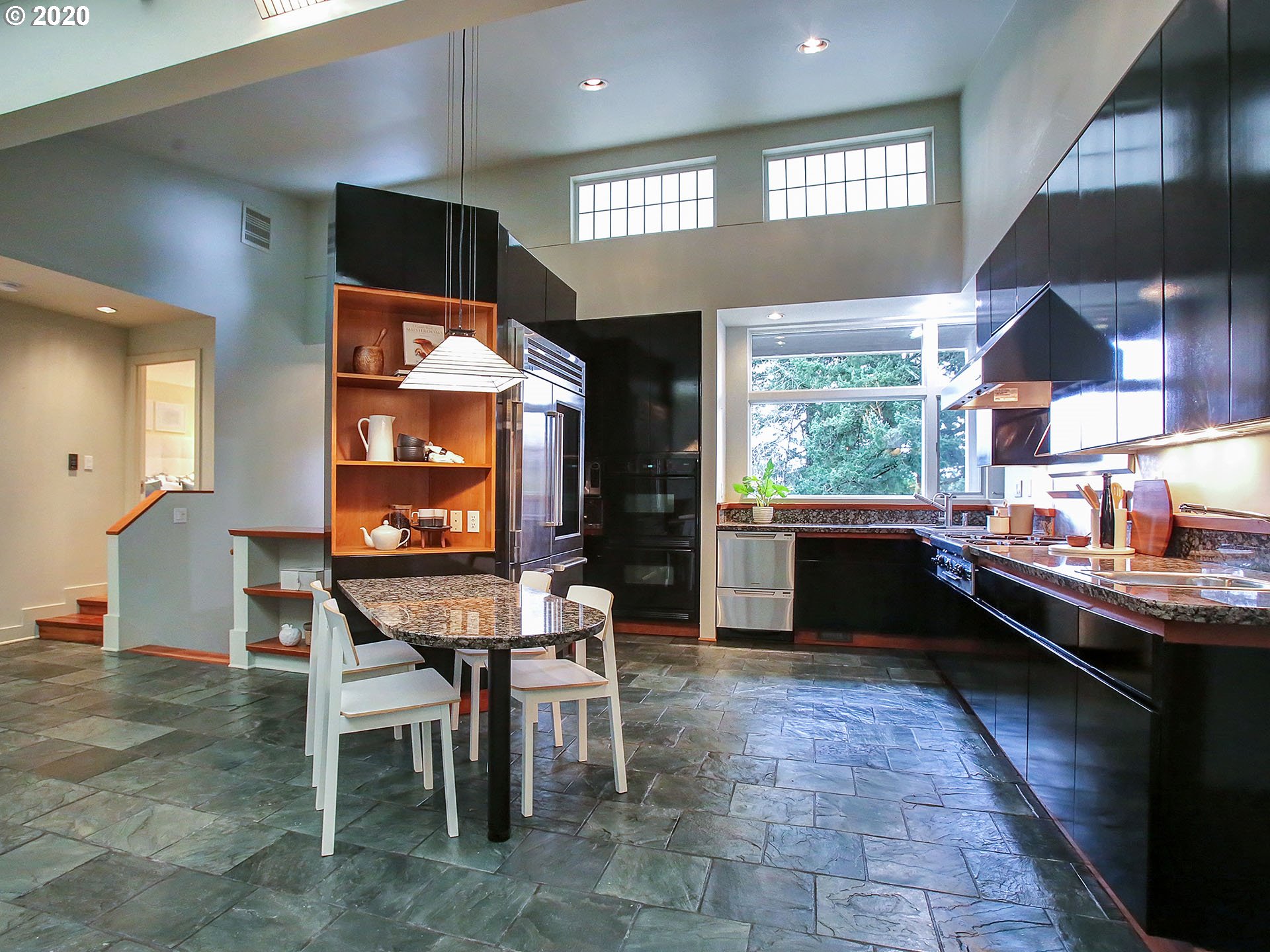 4839 Southwest Patton Road Portland, OR 97221 - Photo 13 of 32 Gallery Image 13