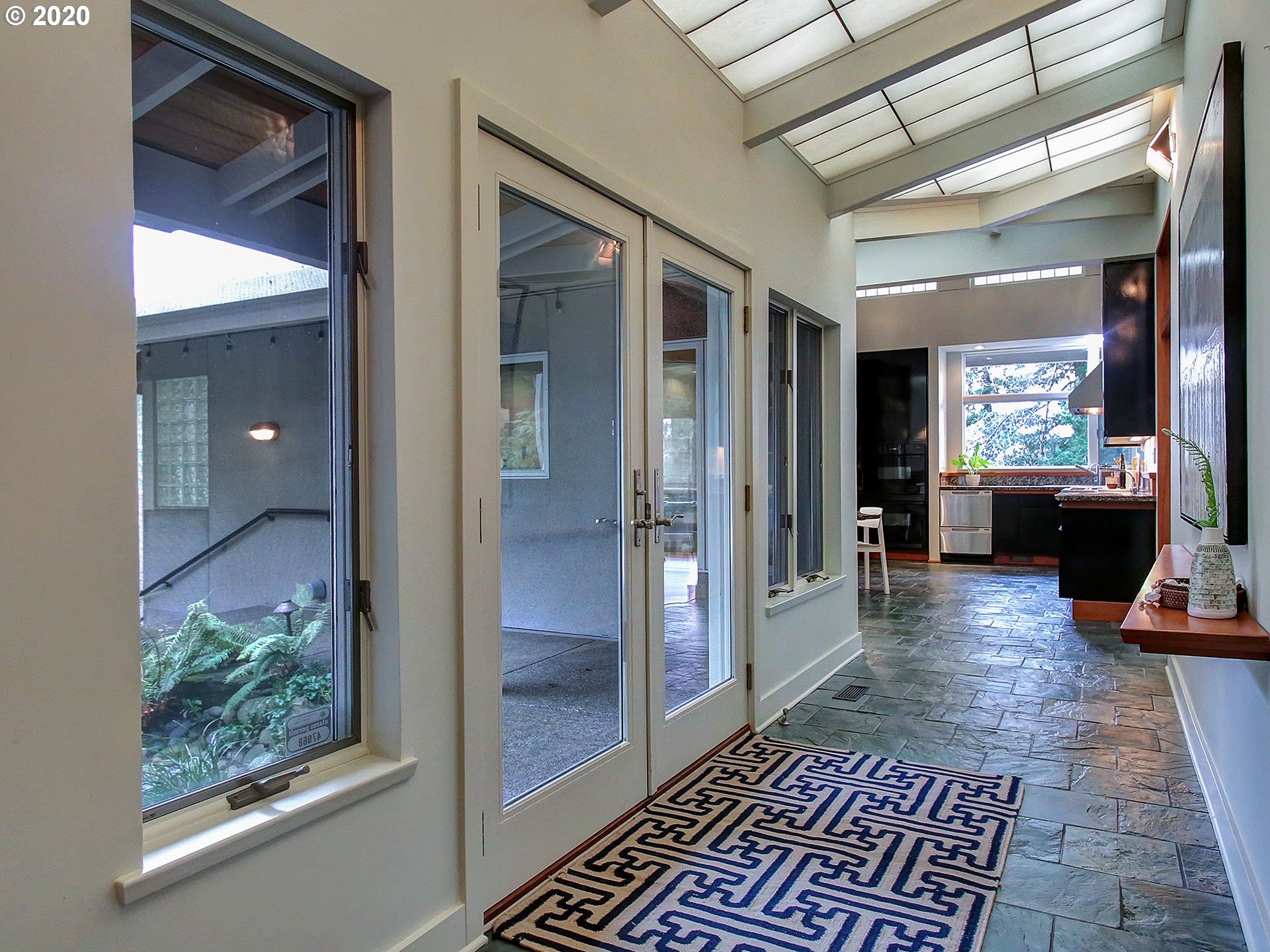 4839 Southwest Patton Road Portland, OR 97221 - Photo 3 of 32 Gallery Image 3