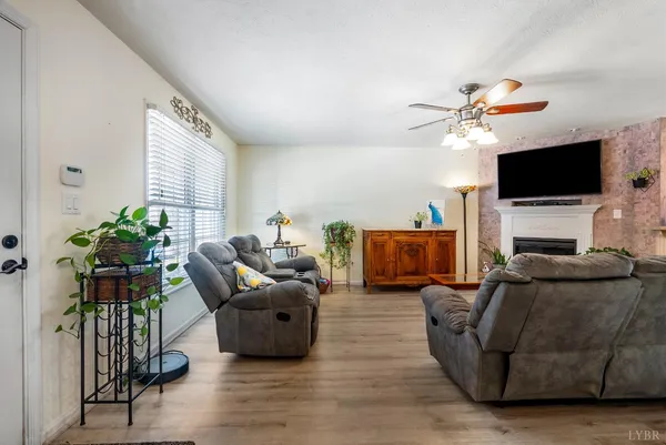 $289,900 | 651 Wyndhurst Drive, Lynchburg, VA 24502