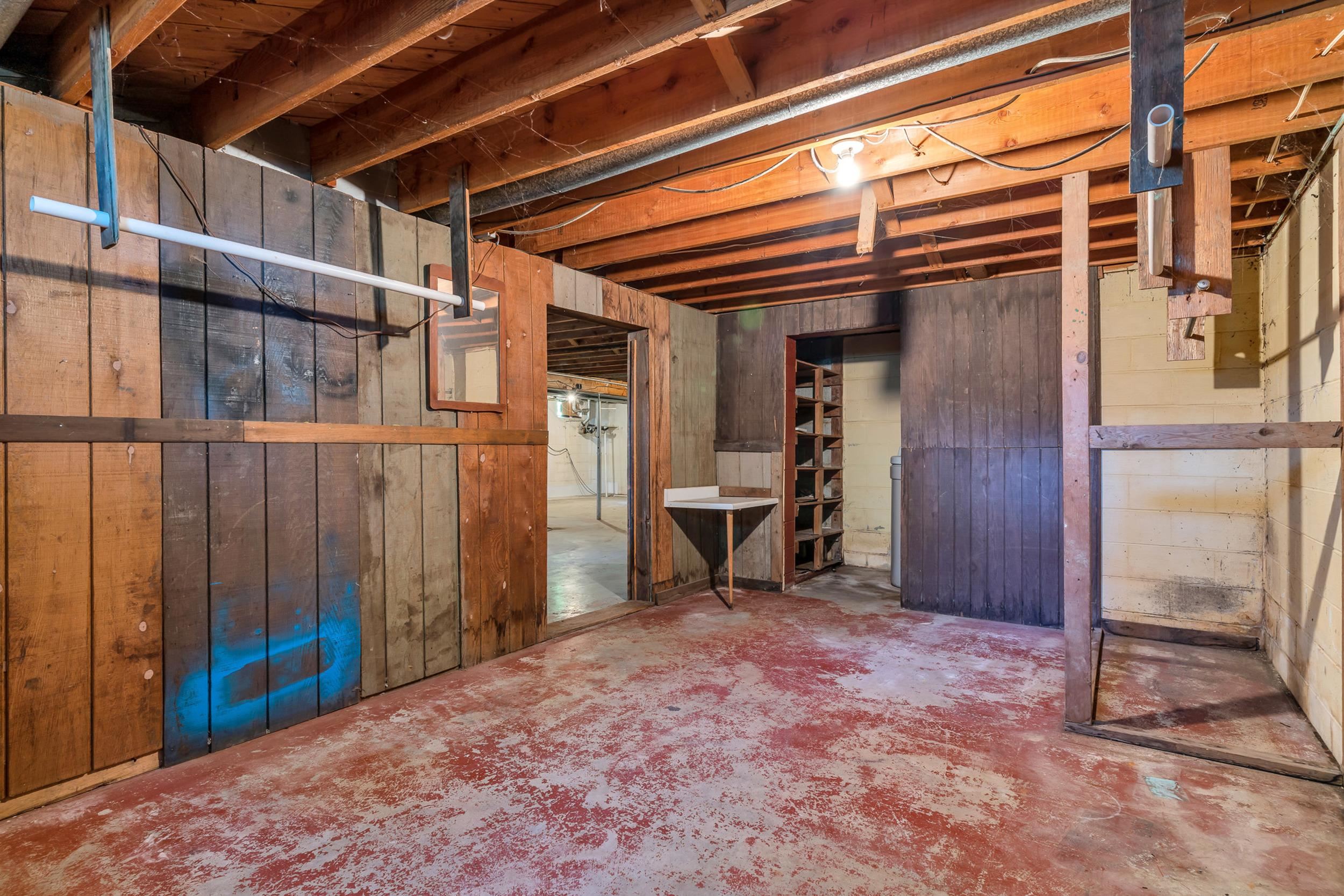 6187 Torrey Road Flint, MI 48507 - Photo 29 of 46 50145545-b80e2fa6-0339-4616-862f-6853c50d8945.JPG