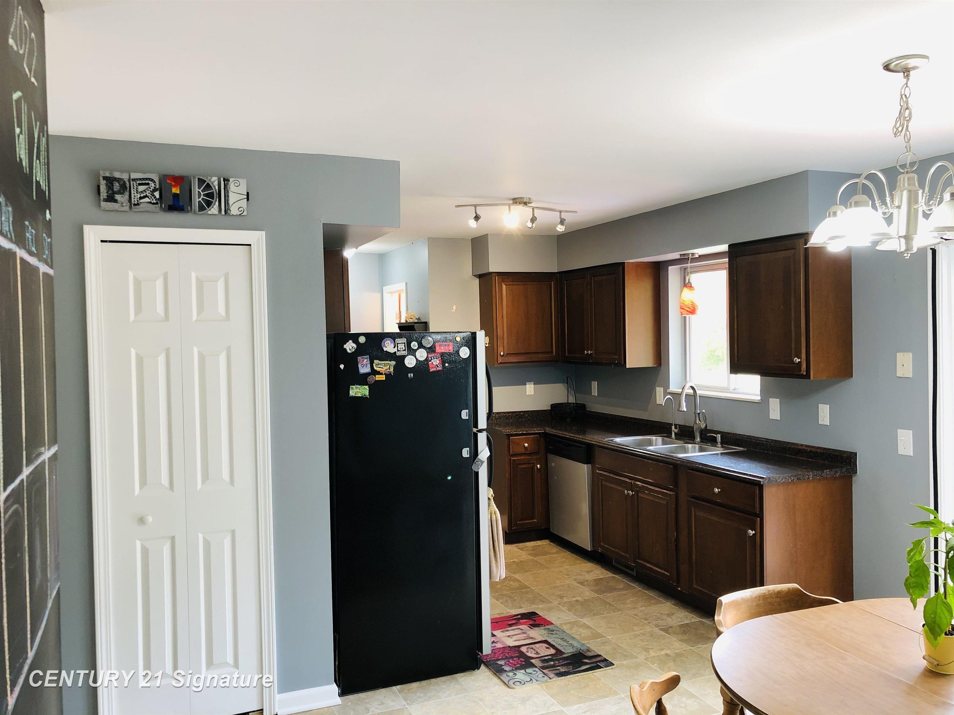 7392 Nichols Road Flushing, MI 48433 - Photo 14 of 31