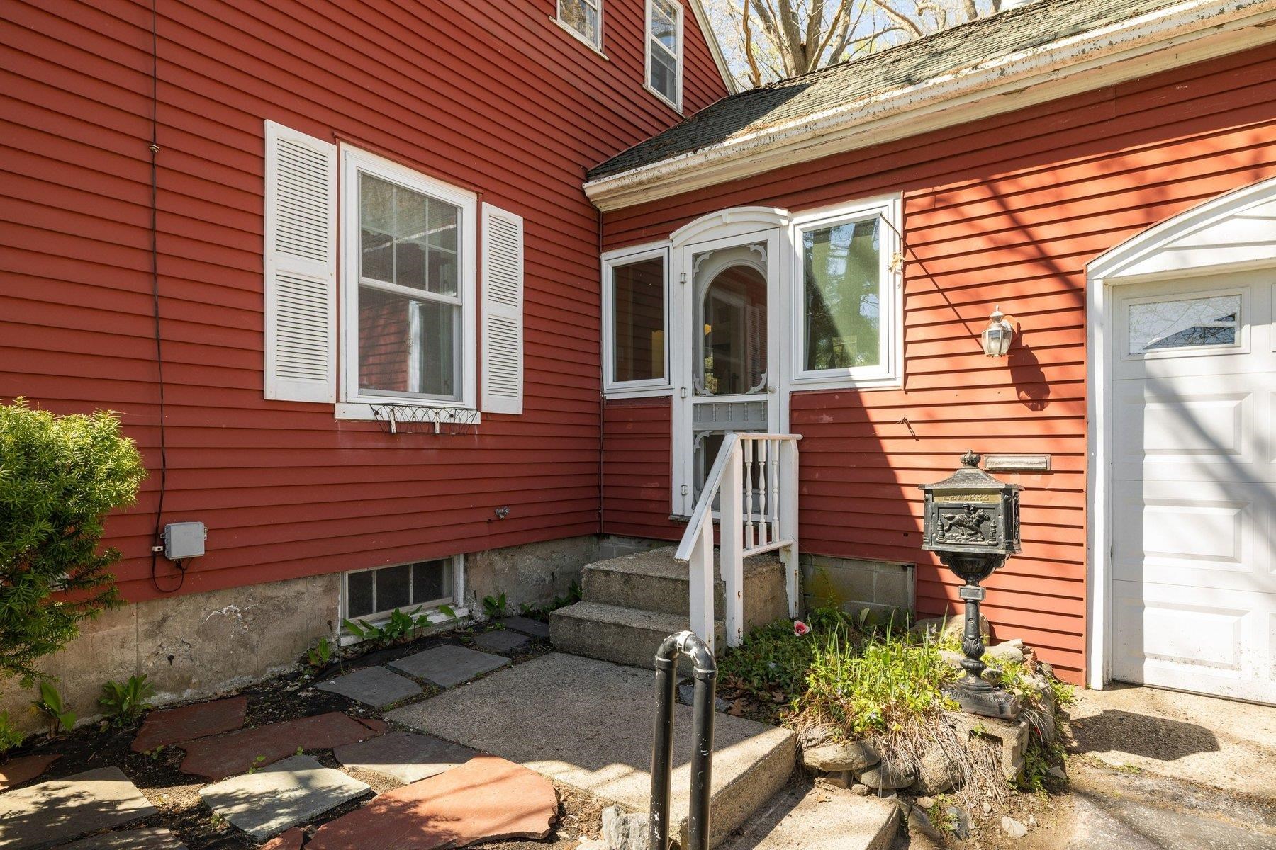 65 McKinley Road Portsmouth, NH 03801 - Photo 2 of 38